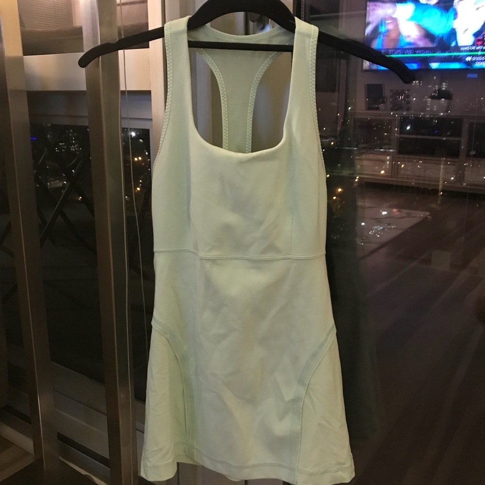 Lululemon workout top and great condition!